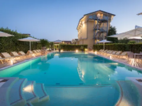 ホテル ヴィラ ティジアナ マッサのホテル