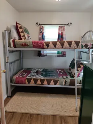 Kellers Kove Cabin and RV Resort - Pools