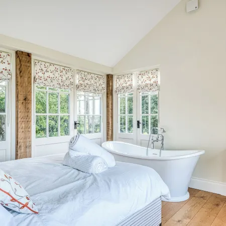 The Cider Barn - Gorgeous 2BD Near Bath