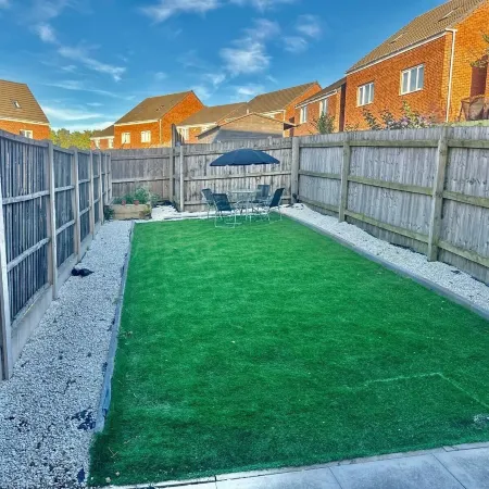 Luxurious Wolverhampton Retreat with 4 Bedrooms