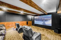 Inuksuk Lodge - 4800 sq ft of Big White Excellence!