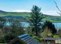 Dingle Town Holiday Home by Trident Holiday Homes Hotels in Dingle