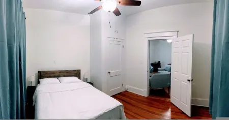 Walk To Duke Campus! 3 Bedroom In Trinity Park! Отели рядом с достопримечательностью «Университет Дьюк»