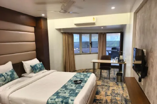 Hotel Dakshin Grandeur