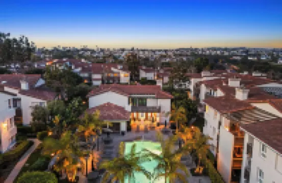 Close to Beach w Patio Resort Amenities the Point at Corniche by AvantStay STR16-0458