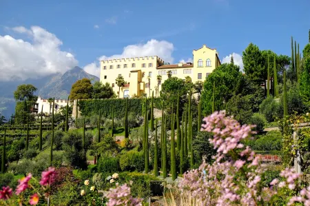 Rennweg 114 Отели в г. Мерано