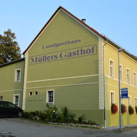Hotel & Pension Müllers Gasthof Отели рядом с достопримечательностью «Дрезденская пустошь»