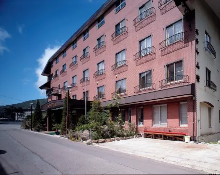 Hotel Sanraku Отели рядом с достопримечательностью «志賀高原 中央エリア»