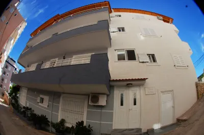 Hotel Vila Alvin & Apartments Hotel a 