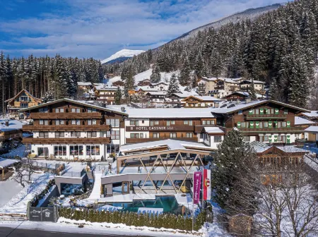 Baumhaus by Hotel Gassner