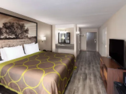 Super 8 by Wyndham Buffalo Hotels in Leon County