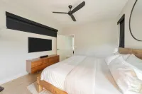 프라이빗 풀, 파이어핏, 파티오, 이스트 오스틴 다이닝, 음악, 예술, 벽화까지 걸어서 갈 수 있는