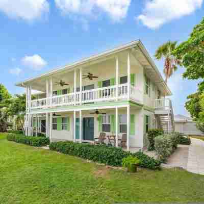 Cocoplum 10 in George Town Hotel Exterior