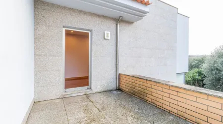 Gorgeous villa Looking to Douro Отели рядом с достопримечательностью «Church of São Pedro da Cova»