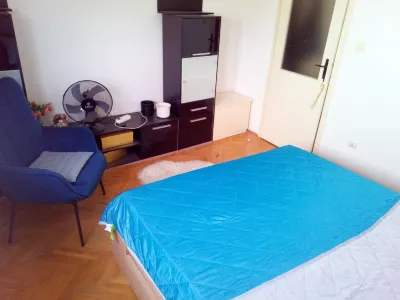 Shared condo by Zadar Oldtown and beach 400 m away