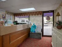 Barefoot Mailman Hotels near Old Pro Golf