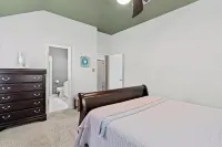 Lovely Leander Home Hotels in Leander