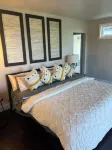 “Serenquility” Best view in Eldorado Hills, 3 bedroom wrapped in love & harmony. Hotels near Marketplace at Town Center