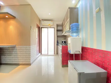 Spacious Studio Furnished Apartment at Gateway Ahmad Yani Cicadas Bandung Отели в г. Cibeunying Kidul