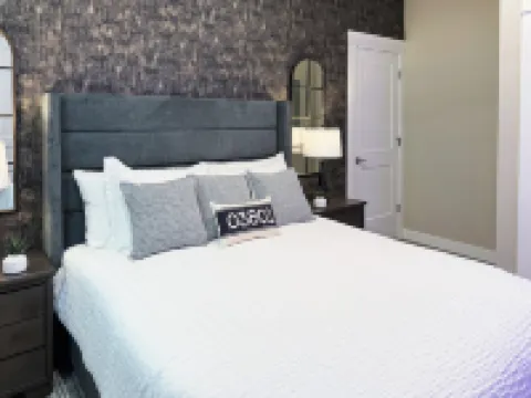 Aviation Design~DNTN~W&D~Fully Loaded Kitchen Hotels in 