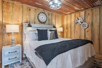 Hidden Oaks Majestic Cabin #3