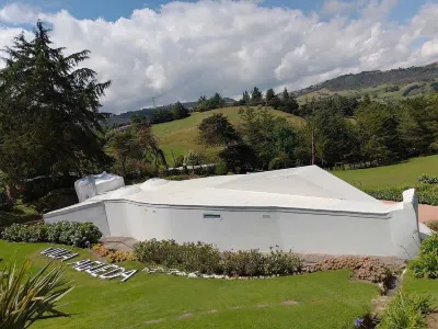 Casa Mujer Villa Agueda - Hostel Hotel a 