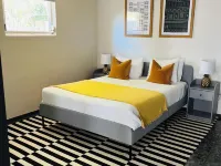 Cozy suite with separate entrance. Hotels in New Port Richey