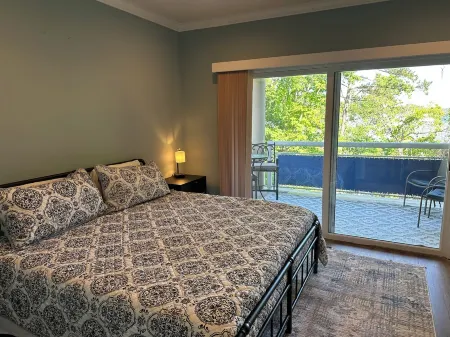 Updated Keowee Key Condo, Close to Clemson