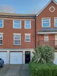 Curb Properties - Gorgeous 3 Bedroom House Close to Town Centre