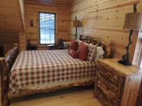Charming 3-bedroom log home with detached game and activities space