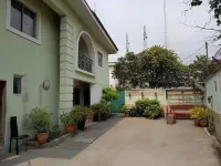 Hillside Gardens Ltd のホテル