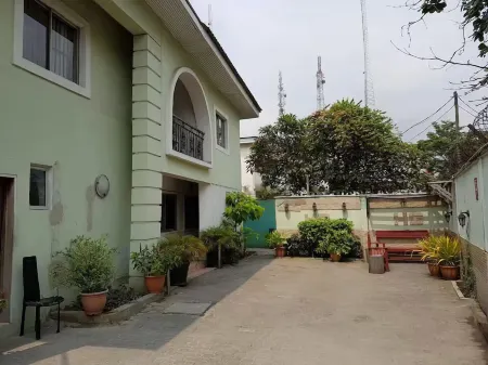 Hillside Gardens Ltd