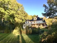 Victorian by the Sea Hotels in Lincolnville