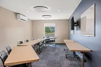 Everhome Suites Bozeman Hotel a Four Corners