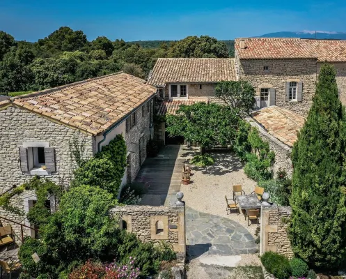 Gordes, Calme Absolu et vue Panoramique Hotels in Gordes