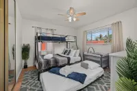 Family-Friendly Retreat: Kids Play Area, AC, Outdoor Dining & High Chair