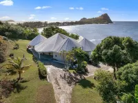 4 Bedroom, 4 bathroom Villa on the Beach