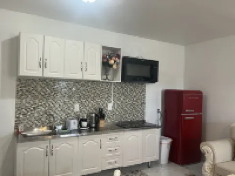 Classic Studio in Venetian Road