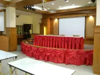 River Grand Hotel : โรงแรมริเวอร์แกรนด์