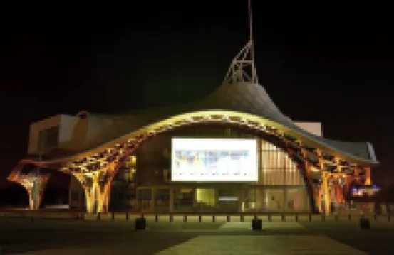 Emplacement Fabuleux, A 1 min Gare et 5m Musée, Restaurant et Centre Commercial