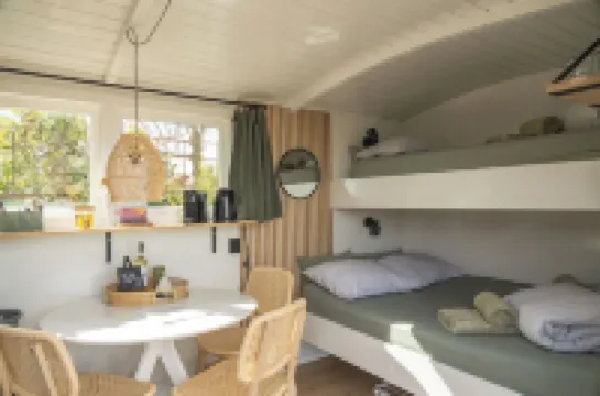 Tinyhouse Kraayennest - Lakes of Vinkeveen near Amsterdam Hotels in 