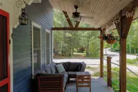 Old Maine style w/ modern amenities - dog friendly