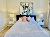 Charming DC Townhome with 3 Private Bedroom Suites Hotels near Benning Park