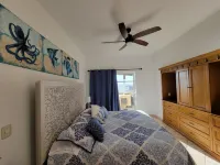 MILLION DOLLAR VIEW PENTHOUSE 2BDR, 2 BTH