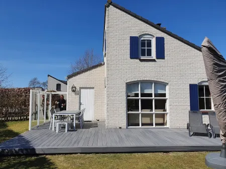 Modern house, 6 persons, 3 bedrooms, 2 bathrooms, smoke free, TOP location Отели рядом с достопримечательностью «Lighthouse Texel»