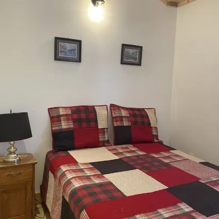 C6 - Cozy Lakefront Cottage in Temiskaming Shores