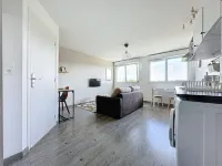 Beautiful studio near the sea (the pontoon)