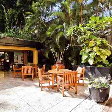 Well Updated, Sleeps 4, One Block to Beach Hotel Exterior