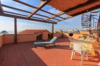 Casa Felicità - In the center of Massa Lubrense - With terrace overlooking the sea