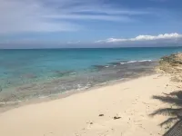 Ocean View , steps from the private beach 2 Bedroom Condo  Up to 6 guests